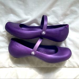 Crocs purple strap flats